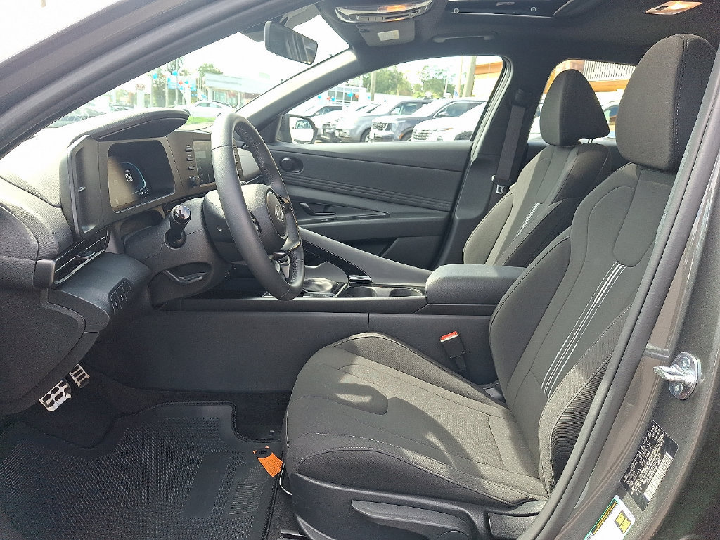 Used 2026 Hyundai Elantra SEL Sport Premium FWD image 14
