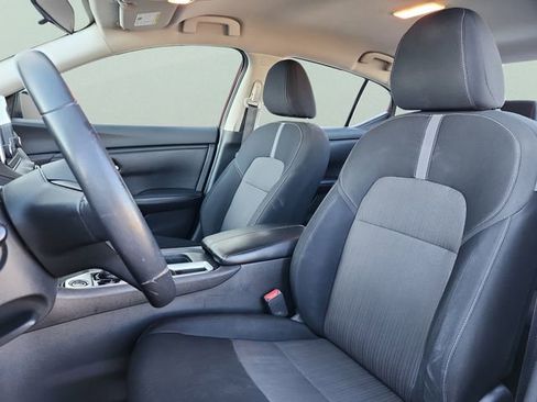 Used 2020 Nissan Sentra SV w/ Lighting Package image 16