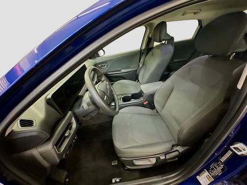 Used 2025 Kia K4 LXS image 13