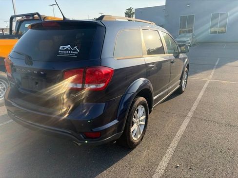 Used 2017 Dodge Journey SXT w/ Premium Group FWD image 4