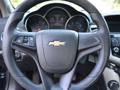 Used 2014 Chevrolet Cruze LT FWD image 20