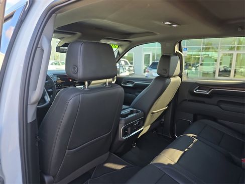 Used 2024 GMC Sierra 1500 SLT w/ SLT Premium Plus Package image 12