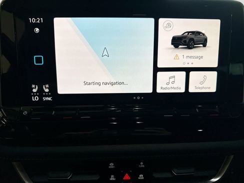 Used 2024 Volkswagen Atlas Cross Sport SE FWD image 34