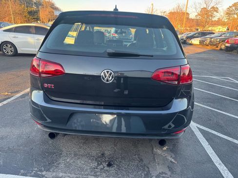 Used 2017 Volkswagen GTI SE image 6