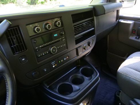 Used 2021 Chevrolet Express 3500 w/ Power Convenience Package RWD image 11