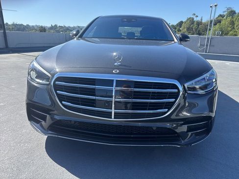 Used 2023 Mercedes-Benz S 500 4MATIC image 2