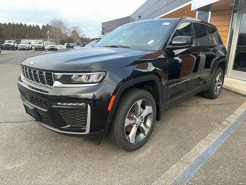 New 2026 Jeep Grand Cherokee Limited image 1