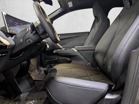 New 2026 BMW iX xDrive60 image 4