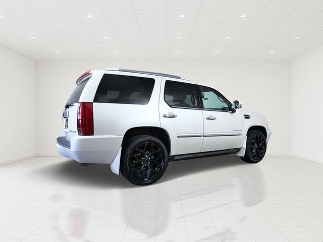 Used 2010 Cadillac Escalade Premium AWD/4WD image 6