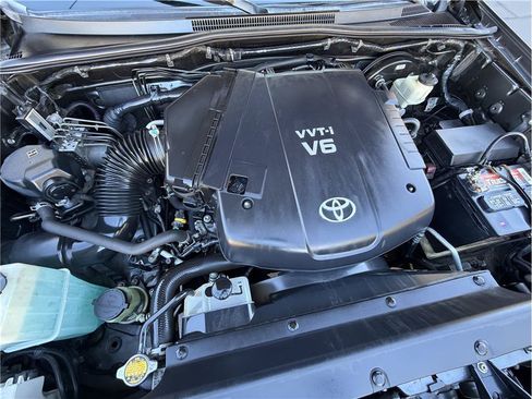 Used 2015 Toyota Tacoma PreRunner w/ TRD Sport Package RWD image 23