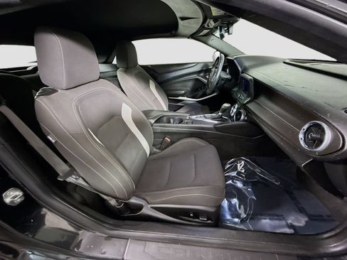 Used 2020 Chevrolet Camaro LT RWD image 23