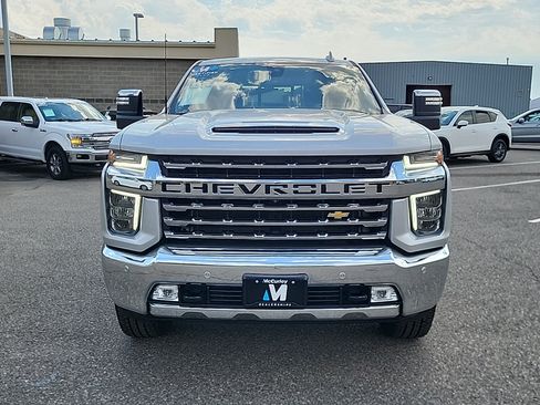 Used 2022 Chevrolet Silverado 2500 LTZ w/ LTZ Convenience Package AWD/4WD image 2