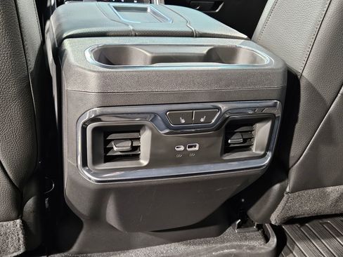 Used 2022 GMC Sierra 1500 Denali image 38