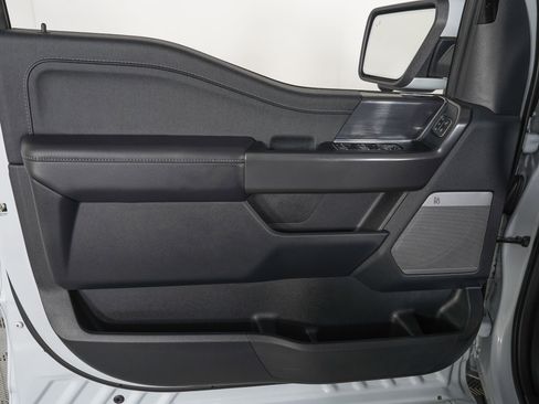 Used 2025 Ford F150 Lariat w/ Equipment Group 501A Mid image 15