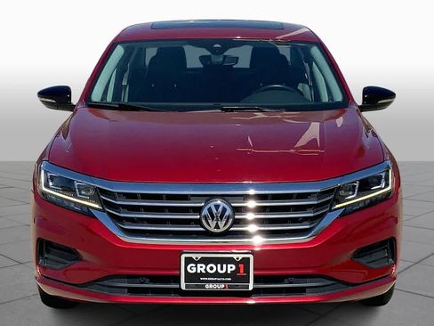 Used 2022 Volkswagen Passat 2.0T image 4