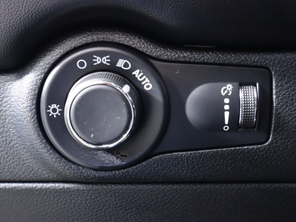 Used 2025 Dodge Durango GT AWD/4WD image 10