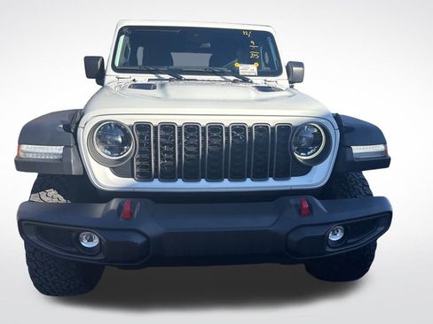 Used 2025 Jeep Wrangler Unlimited Rubicon image 13