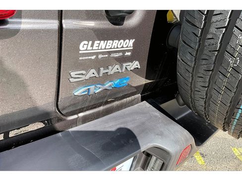 Certified 2025 Jeep Wrangler Sahara image 9