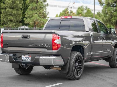 Used 2015 Toyota Tundra SR5 w/ SR5 Upgrade Package AWD/4WD image 9