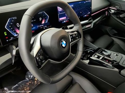 Used 2026 BMW 530i RWD image 47