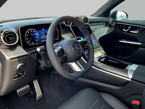 Used 2026 Mercedes-Benz GLC 300 image 10