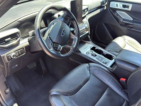 Used 2023 Ford Explorer ST w/ Equipment Group 401A AWD/4WD image 8