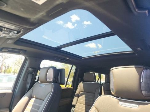 Used 2026 GMC Yukon XL Denali Ultimate w/ LPO, Get Active Package AWD/4WD image 7