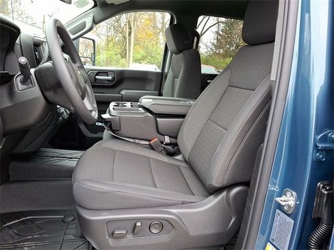 New 2026 Chevrolet Silverado 2500 Custom w/ Custom Convenience Package image 9