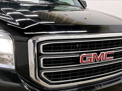 Used 2018 GMC Yukon SLT AWD/4WD image 32