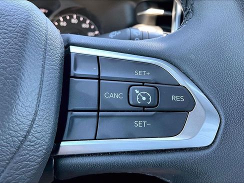 Used 2024 Jeep Compass Latitude w/ Altitude Special Edition AWD/4WD image 17