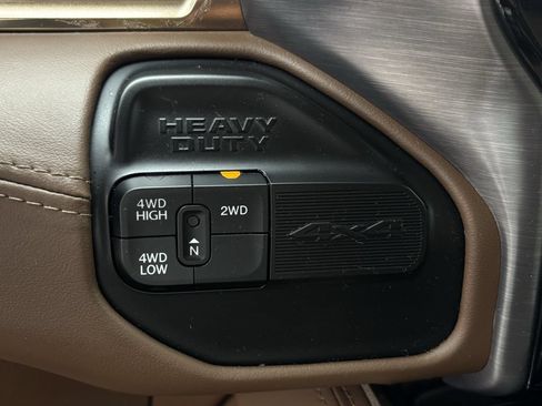 Used 2024 RAM 3500 Limited w/ Towing Technology Group AWD/4WD image 17