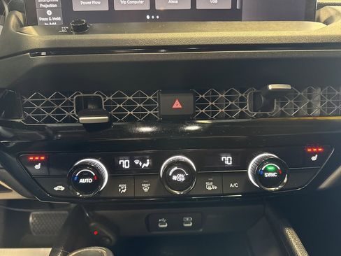 Used 2023 Honda Accord EX-L image 14