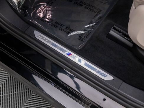 Certified 2024 BMW X7 xDrive40i w/ M Sport Package image 15