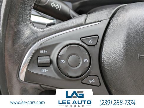 Used 2020 Buick Enclave Essence w/ Sound and Sites Package FWD image 24