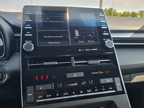 Certified 2019 Toyota Avalon XSE w/ All Weather Liner Package FWD image 27