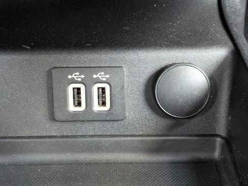 Used 2019 Ford Fusion SE w/ Equipment Group 151A FWD image 23