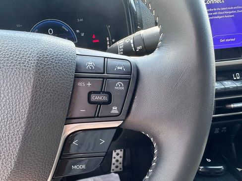 Used 2025 Toyota Camry SE w/ Multimedia Upgrade Package FWD image 16