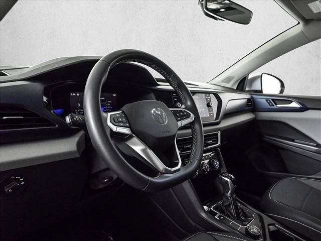 Used 2023 Volkswagen Taos SE w/ Panoramic Sunroof Package AWD/4WD image 10