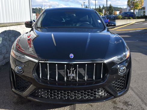 Used 2020 Maserati Levante image 2