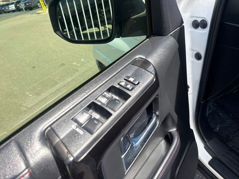 Used 2017 Toyota 4Runner TRD Off-Road Premium image 11