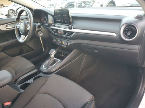 Used 2024 Kia Forte LXS image 16