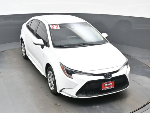 Used 2022 Toyota Corolla LE FWD image 33
