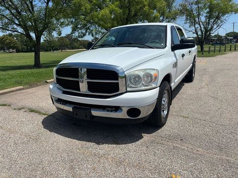 Used 2008 Dodge Ram 2500 Truck SXT image 4