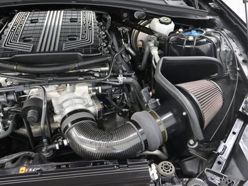 Used 2019 Chevrolet Camaro ZL1 RWD image 17