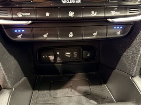 Used 2020 Hyundai Santa Fe Limited FWD image 32
