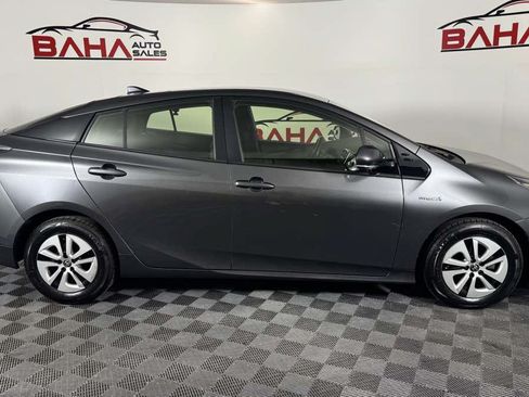 Used 2017 Toyota Prius Two FWD image 7