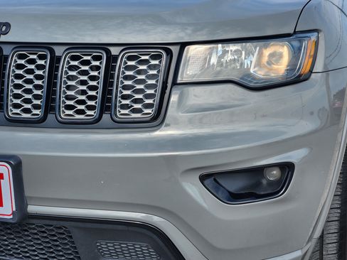 Used 2020 Jeep Grand Cherokee Altitude RWD image 8