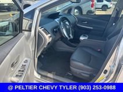 Used 2013 Toyota Prius V Five FWD image 10