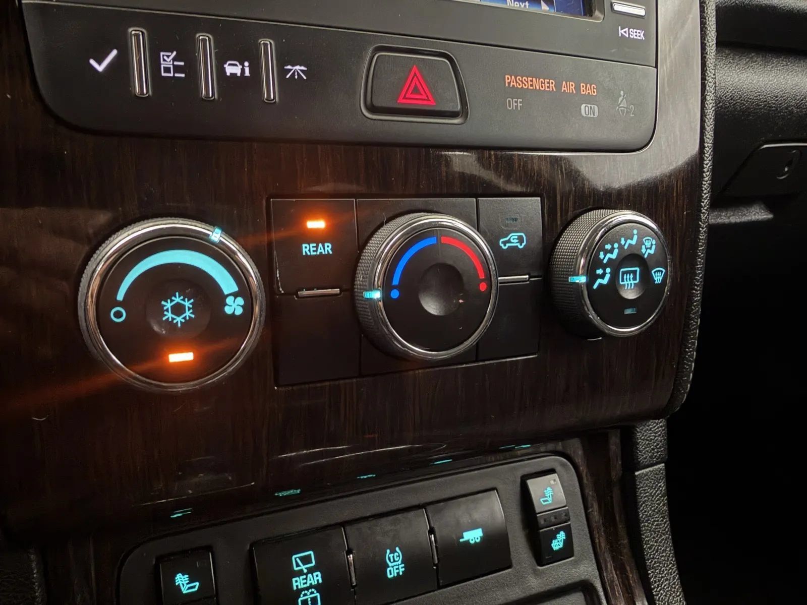 Used 2015 Chevrolet Traverse LT w/ Style and Technology Package FWD image 19