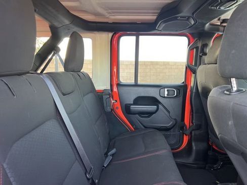 Used 2023 Jeep Wrangler Unlimited Rubicon image 16